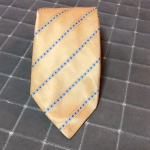 Brioni 💯 silk tie 62” long 3” wide